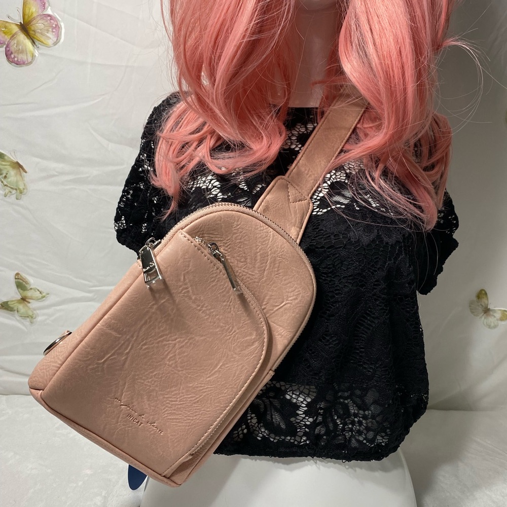 Chic Pink Crossbody Bag with Minimalist Design